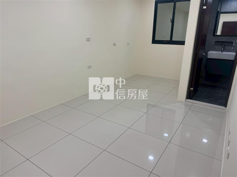 近幼獅工業區整新透天房屋室內格局與周邊環境