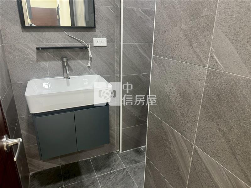 近幼獅工業區整新透天房屋室內格局與周邊環境