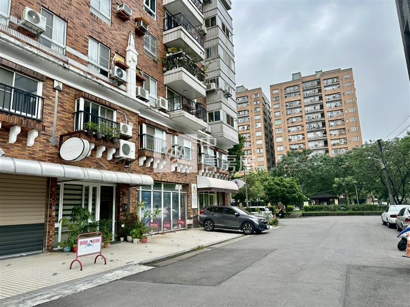 中山醫大慶雙鐵站臨10米路店住房屋室內格局與周邊環境