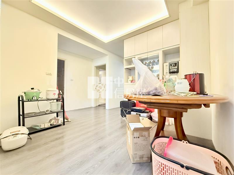 牛津風情畫大三房房屋室內格局與周邊環境