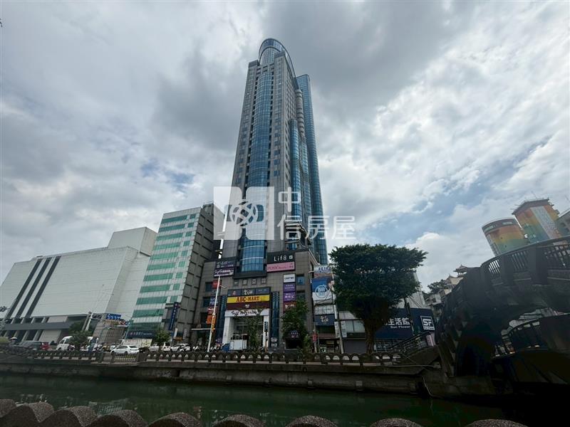 皇冠海景高樓商場房屋室內格局與周邊環境