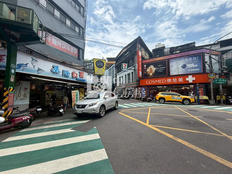 皇冠海景高樓商場房屋室內格局與周邊環境