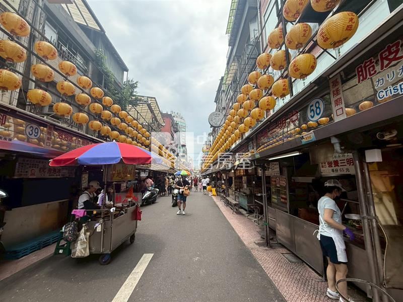皇冠海景高樓商場房屋室內格局與周邊環境