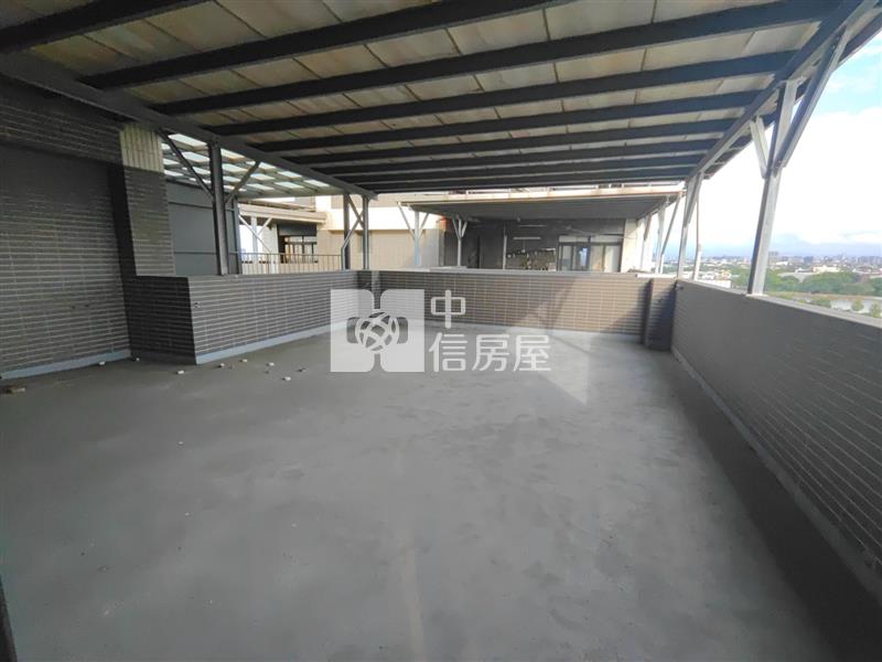 青埔旁~前後大露台套房+平車房屋室內格局與周邊環境