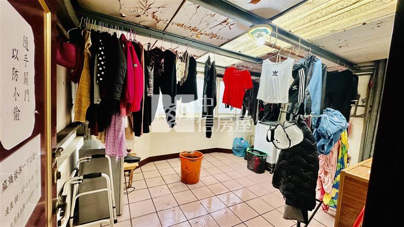 南亞金雞母8套房+店面房屋室內格局與周邊環境