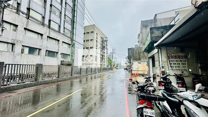 南亞金雞母8套房+店面房屋室內格局與周邊環境