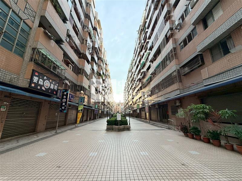 一點利市場文心凱旋3房平車房屋室內格局與周邊環境