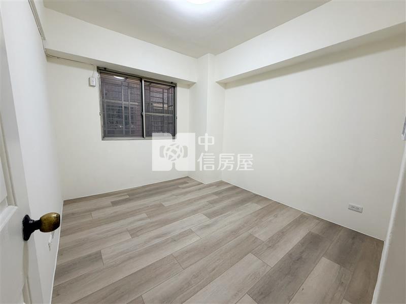 一點利市場文心凱旋3房平車房屋室內格局與周邊環境