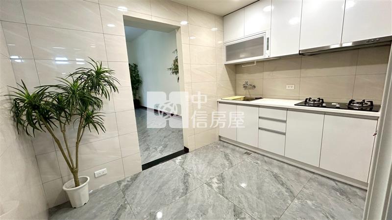 崇德商圈國泰晴園邊間車庫別墅房屋室內格局與周邊環境