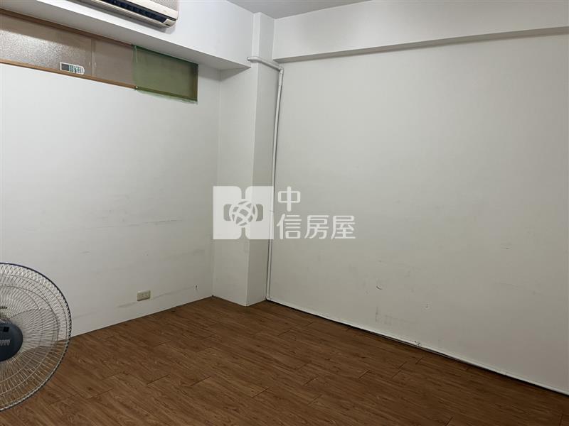 台中女中一層一戶健身宅房屋室內格局與周邊環境
