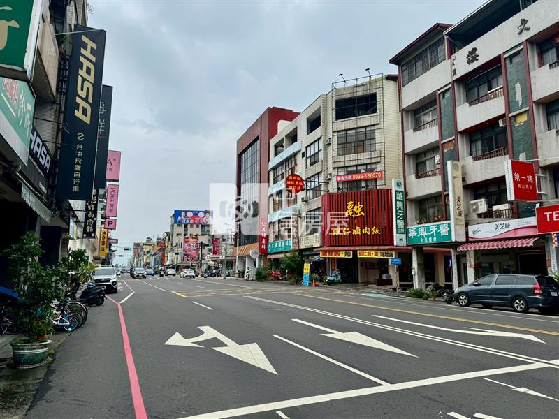 霧峰市區臨12米路商業角地房屋室內格局與周邊環境
