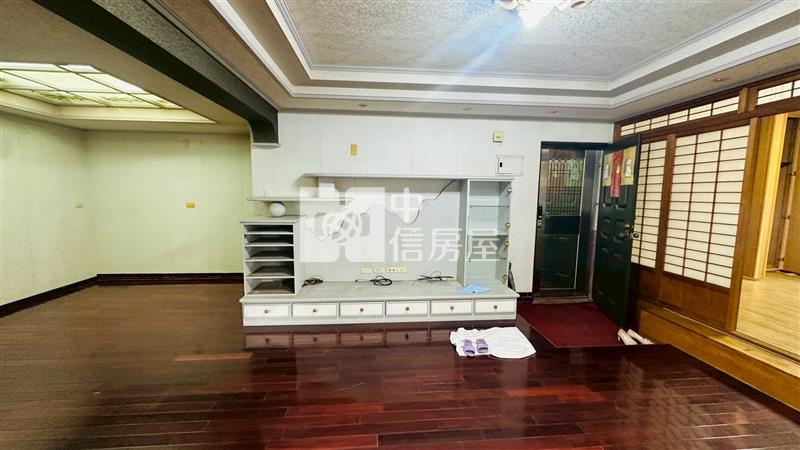 ▲信義市場平地二樓房屋室內格局與周邊環境