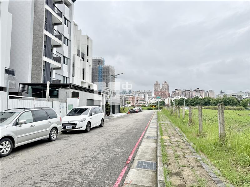 14期美和段建地42(專任)房屋室內格局與周邊環境