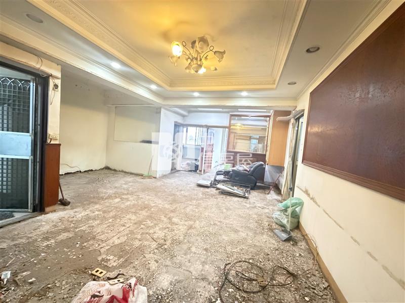 獨家-新明市場-A22捷運大3房車(送頂樓加蓋)房屋室內格局與周邊環境