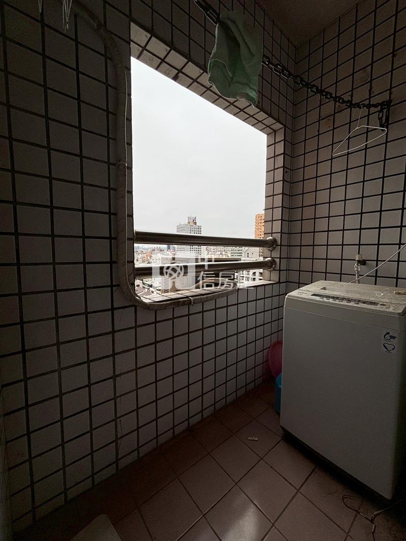 漢口商圈電梯視野套房房屋室內格局與周邊環境