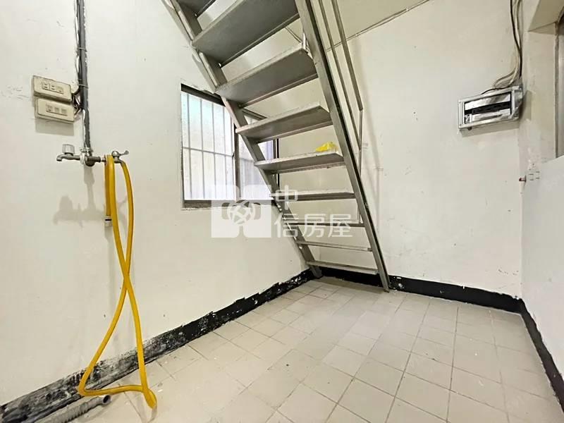 龍潭自由街巷寬透天房屋室內格局與周邊環境
