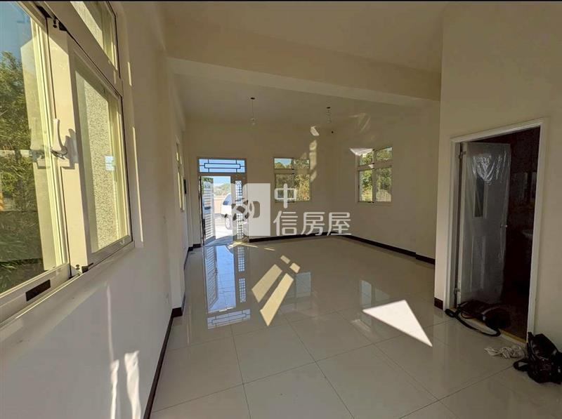 5Y70新屋農地含資材室房屋室內格局與周邊環境