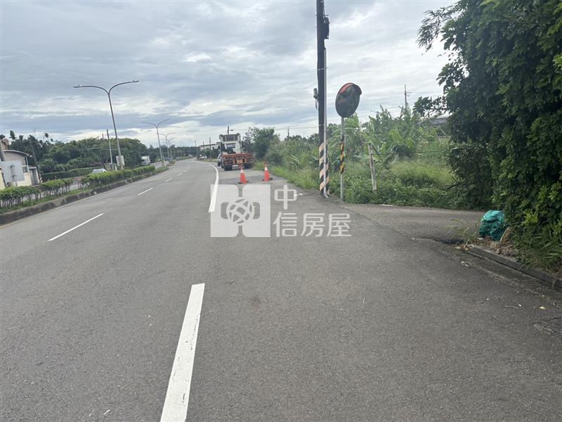 正台15旁 一般農 變更 汽車修理廠中房屋室內格局與周邊環境
