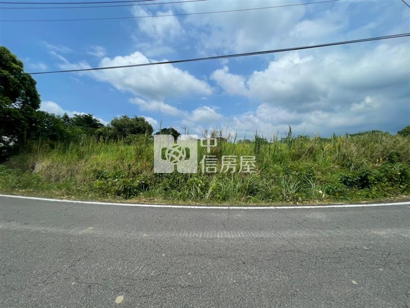 苗栗縣三面臨路平坦農地房屋室內格局與周邊環境