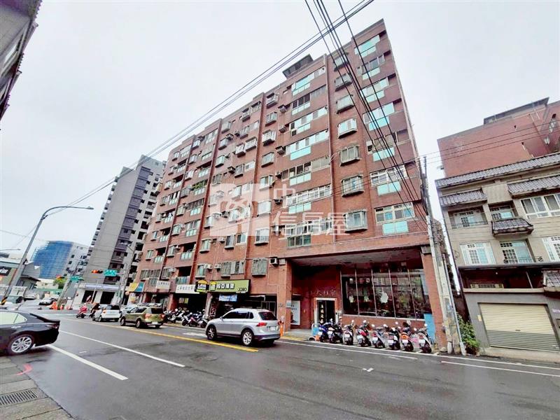 楊梅新農商圈全新整理電梯美3房房屋室內格局與周邊環境