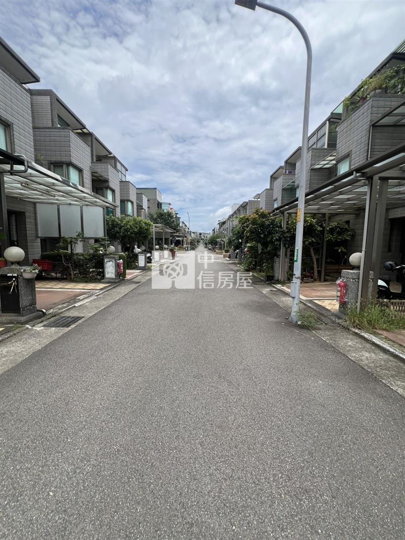 楊梅交流道前院停車美墅房屋室內格局與周邊環境