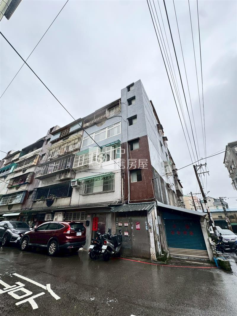 頂興路幸福雙學區/一層一戶/全新整理大三房美寓房屋室內格局與周邊環境