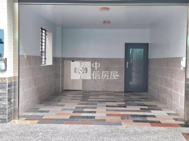 鎮北國小邊間車庫透天房屋室內格局與周邊環境