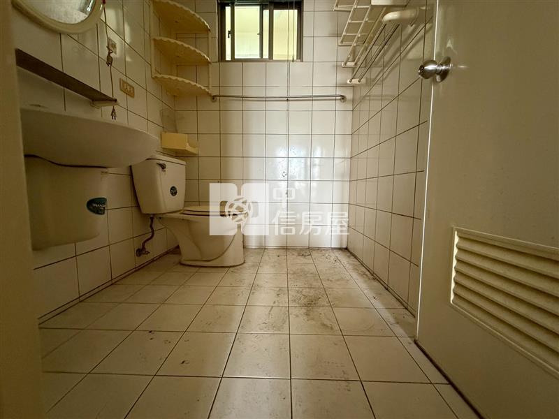 近66低總價邊間透天房屋室內格局與周邊環境