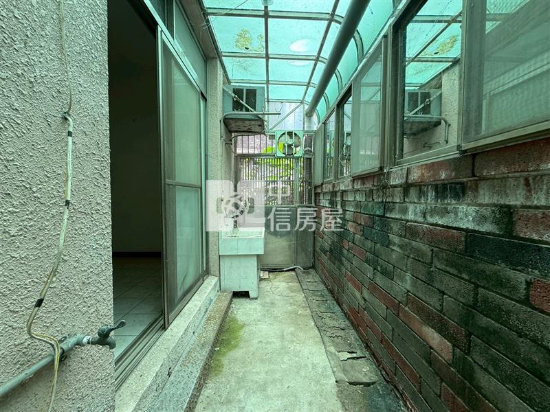 近66低總價邊間透天房屋室內格局與周邊環境