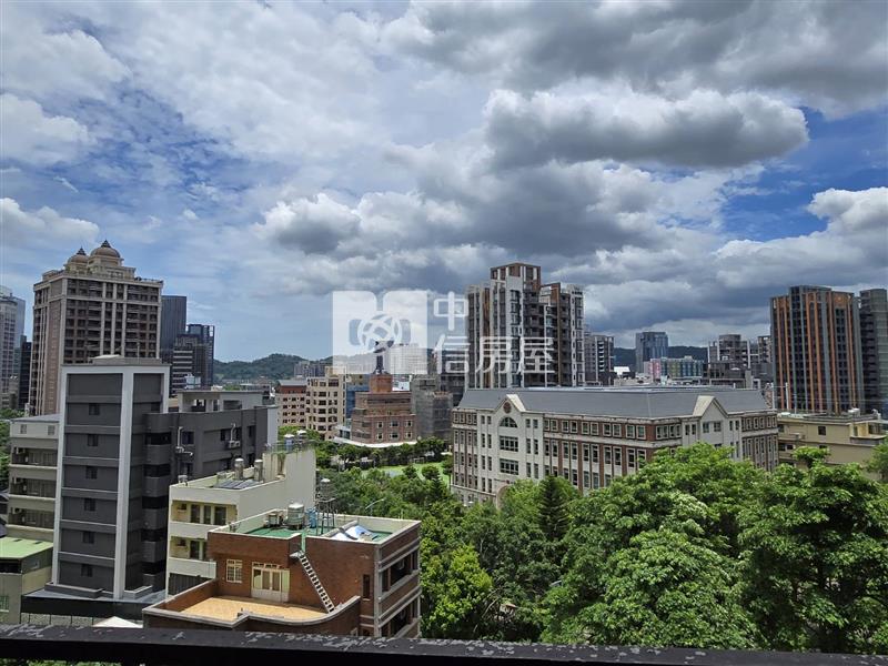 高鐵I-PARK大3房房屋室內格局與周邊環境