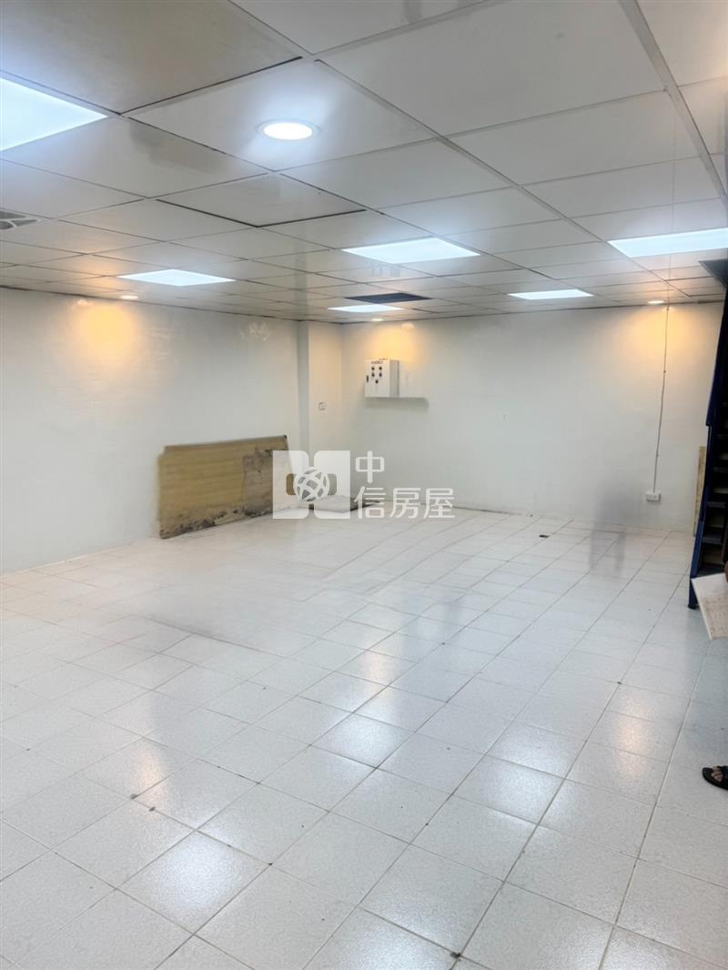 稀有釋出東信路發財金店面房屋室內格局與周邊環境