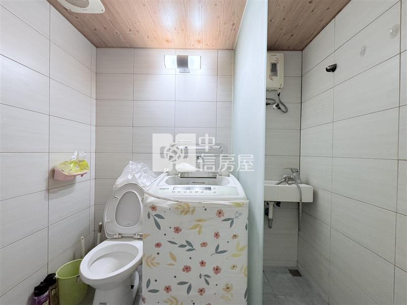 雄中有電梯收租大套房房屋室內格局與周邊環境