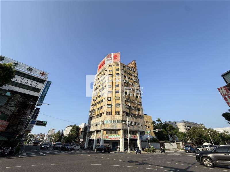 雄中有電梯收租大套房房屋室內格局與周邊環境