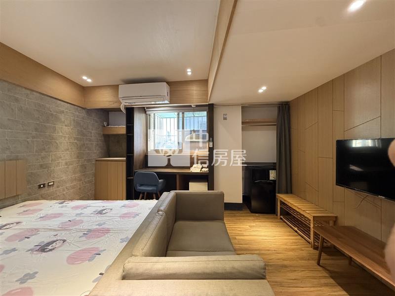 雄中有電梯收租大套房房屋室內格局與周邊環境