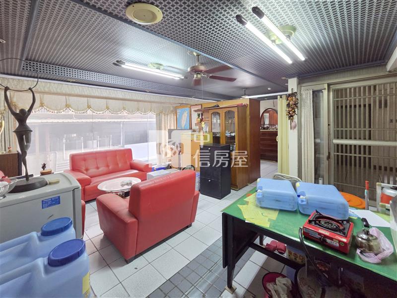 台中車站長億儷舍大套房房屋室內格局與周邊環境
