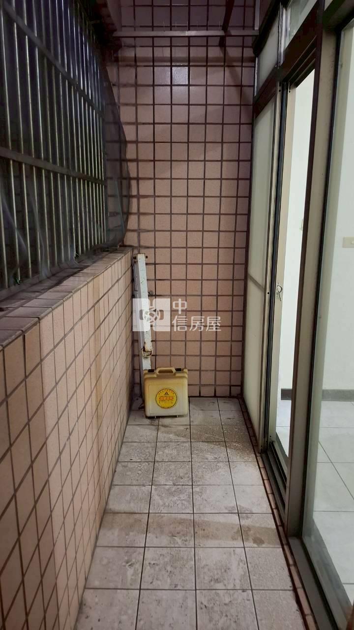 桃園省桃電梯三房房屋室內格局與周邊環境