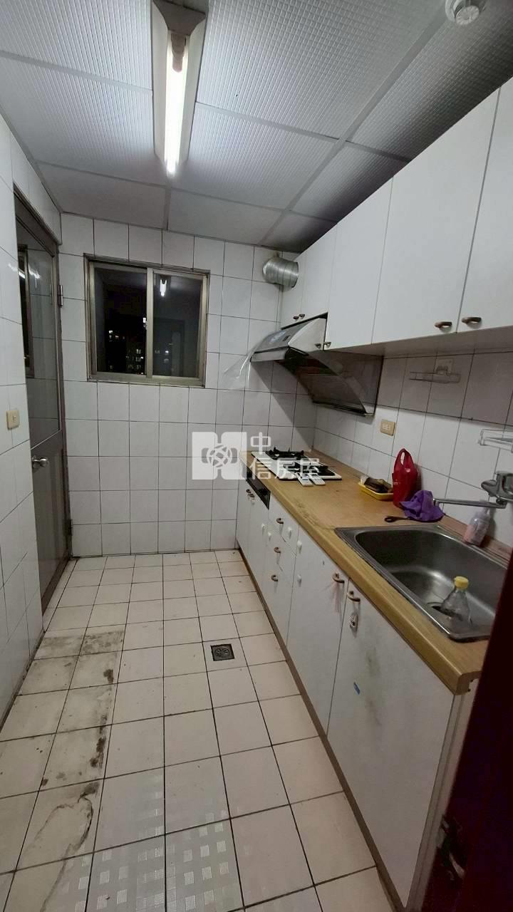 桃園省桃電梯三房房屋室內格局與周邊環境