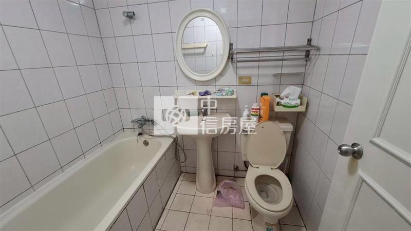 桃園省桃電梯三房房屋室內格局與周邊環境