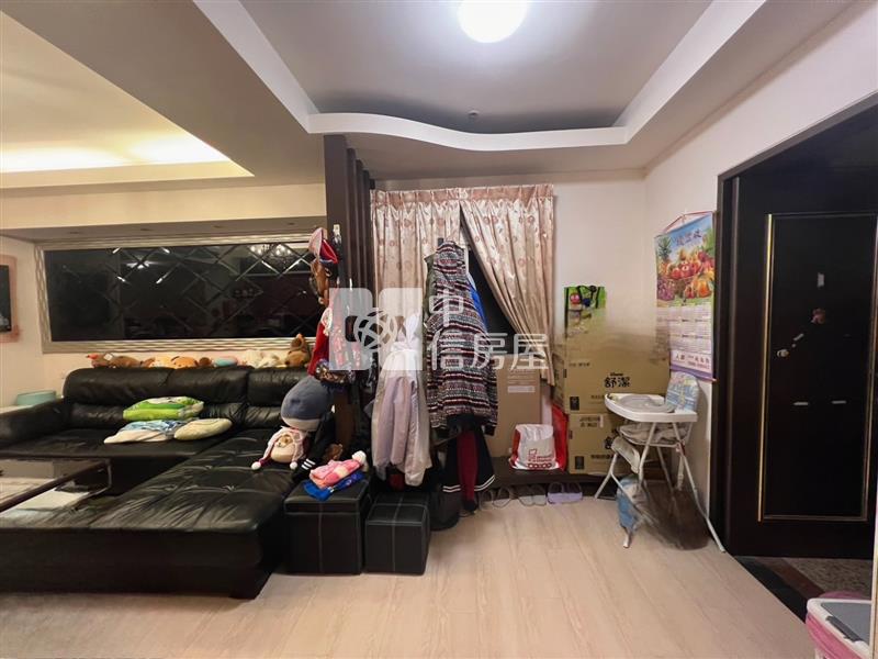 Sogo正核心 大坪數兩房房屋室內格局與周邊環境
