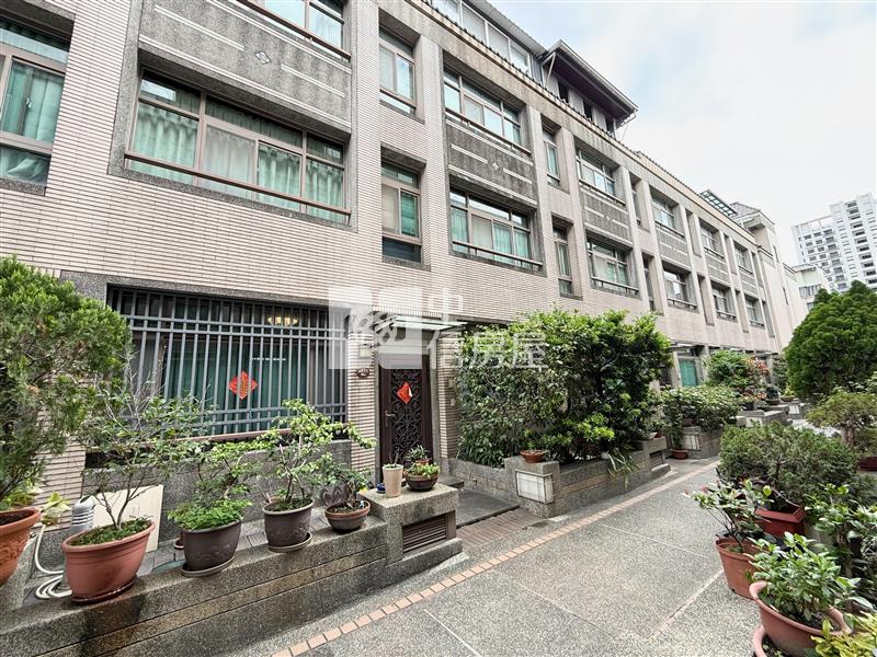 11期大毅時代雙車美墅(專任)房屋室內格局與周邊環境