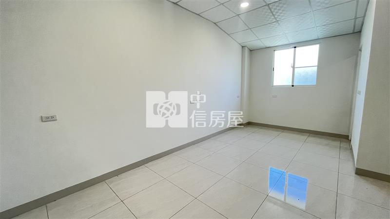 歸來新整車庫透天房屋室內格局與周邊環境