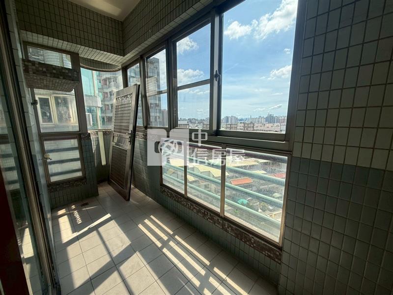 馬卡龍公園新高學區樹孝商圈全新整理4房平車房屋室內格局與周邊環境