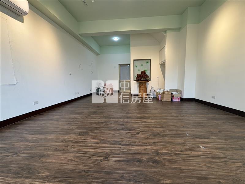 內壢環中商圈-連都NO.3店面B1-2F+車位房屋室內格局與周邊環境