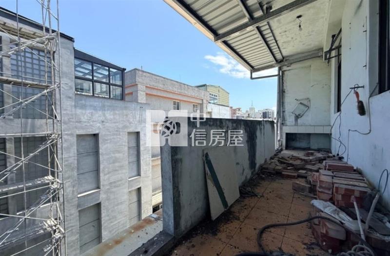 花蓮市低總價大坪數採光佳原味公寓房屋室內格局與周邊環境