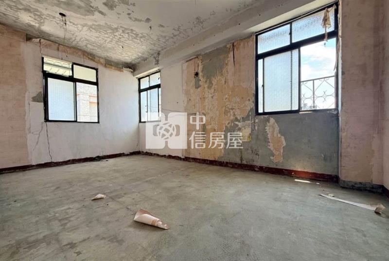 花蓮市低總價大坪數採光佳原味公寓房屋室內格局與周邊環境