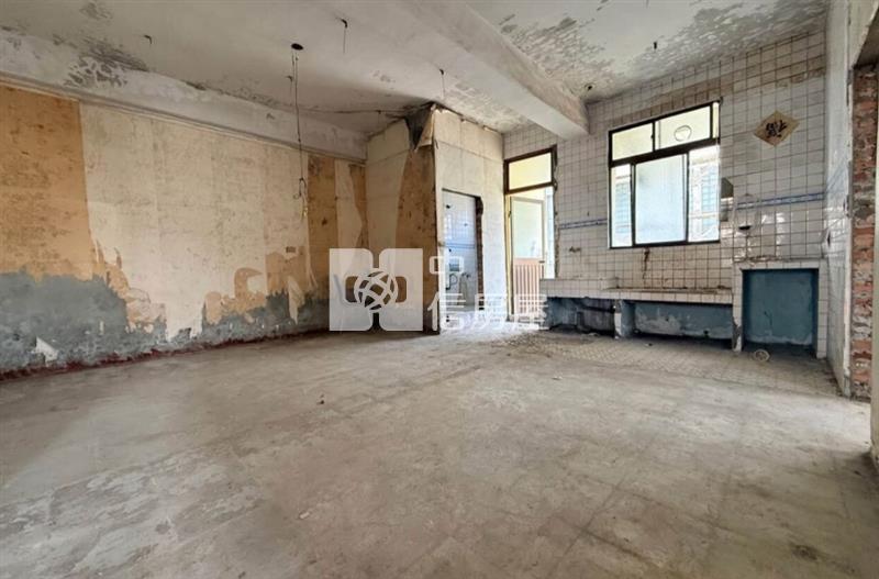 花蓮市低總價大坪數採光佳原味公寓房屋室內格局與周邊環境