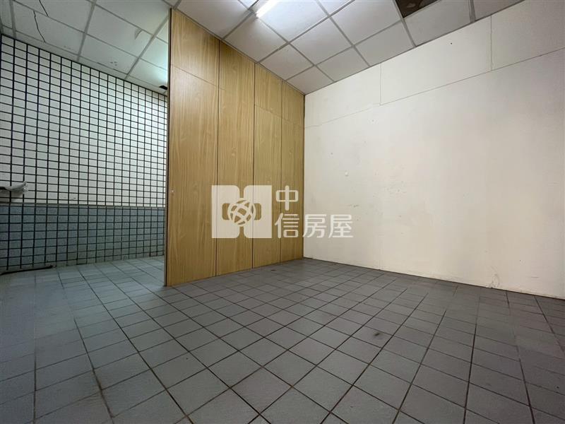 東海商圈大面寬B1+1樓店面房屋室內格局與周邊環境
