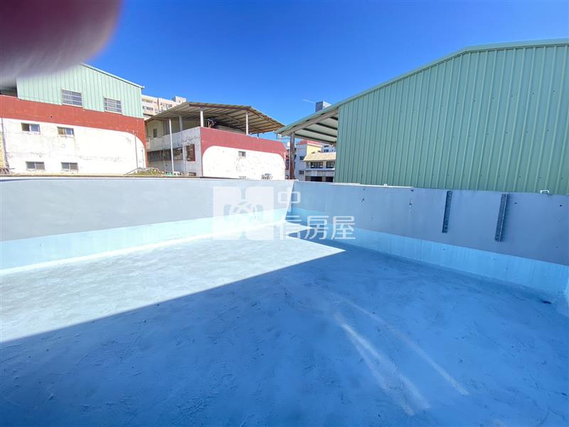 大里中興商圈臨路美整理透天店住房屋室內格局與周邊環境