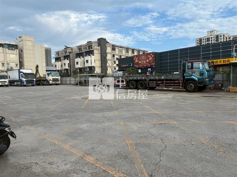 高雄楠梓高大特區住三建地房屋室內格局與周邊環境