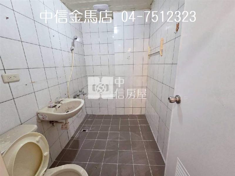 金馬大鎮一期(有車位)房屋室內格局與周邊環境